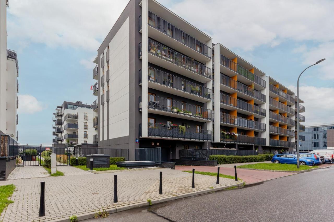 Cozy Apartment With Parking Bakalarska By Noclegi Renters Warschau Buitenkant foto