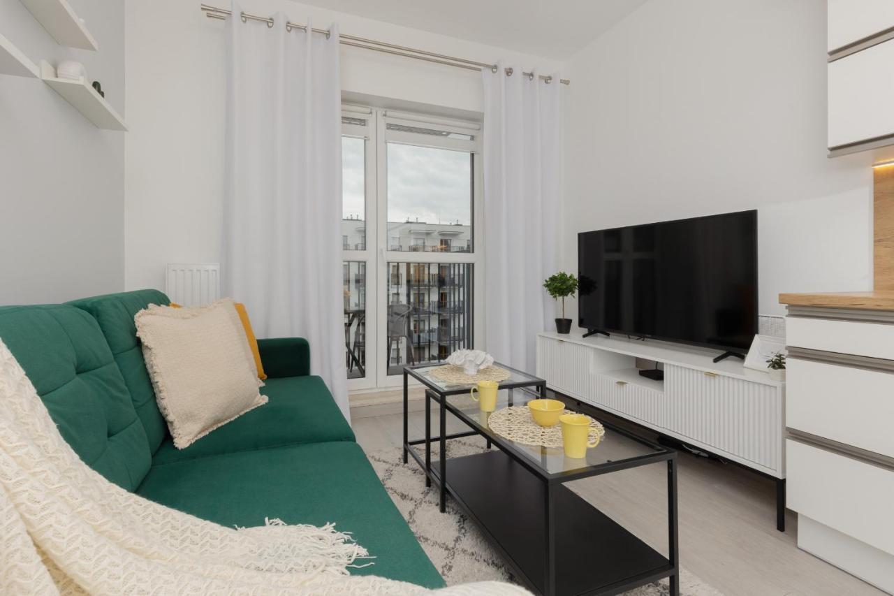 Cozy Apartment With Parking Bakalarska By Noclegi Renters Warschau Buitenkant foto