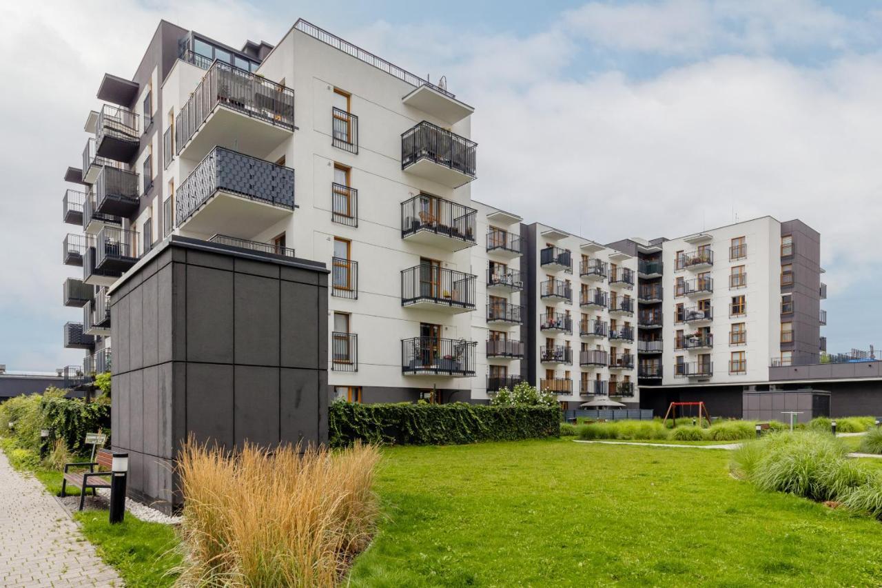 Cozy Apartment With Parking Bakalarska By Noclegi Renters Warschau Buitenkant foto
