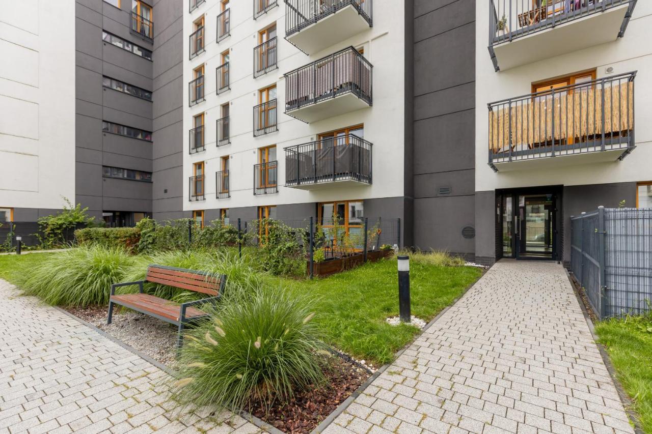 Cozy Apartment With Parking Bakalarska By Noclegi Renters Warschau Buitenkant foto